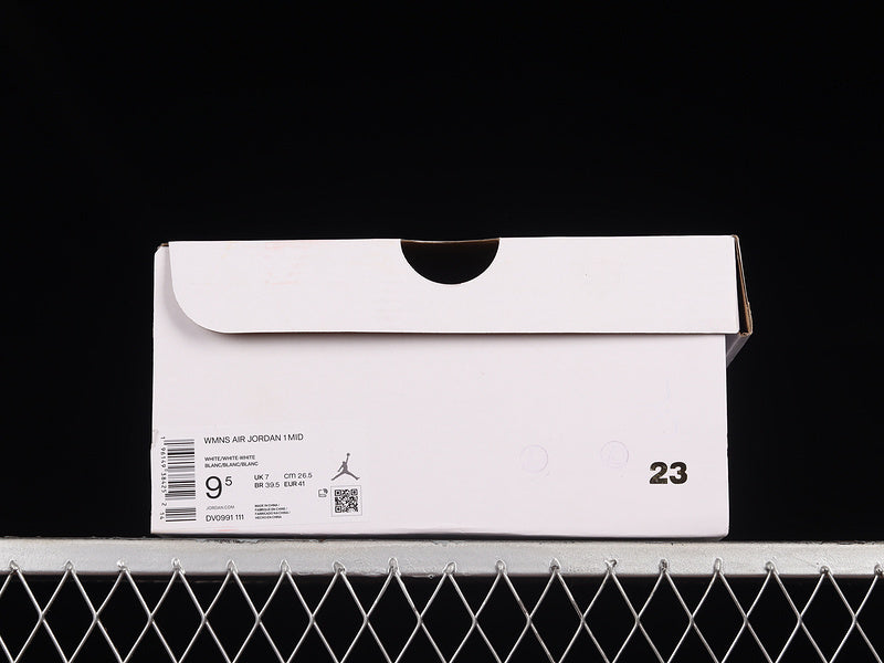 AJ1 Mid