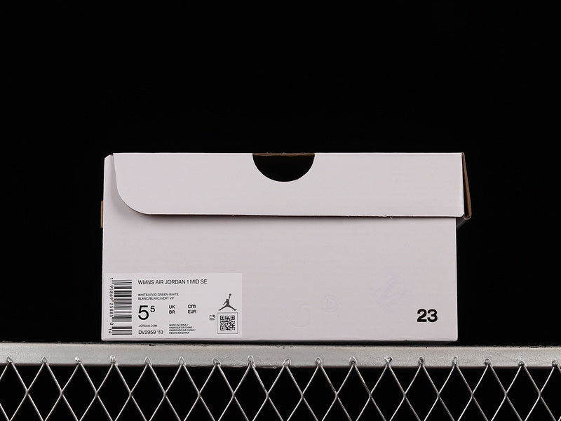 AJ1 Mid