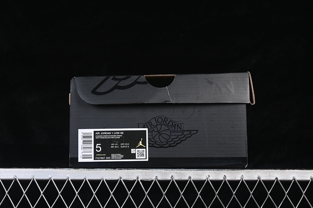 AJ1 Low