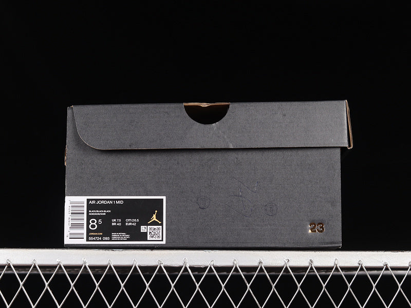 AJ1 Mid