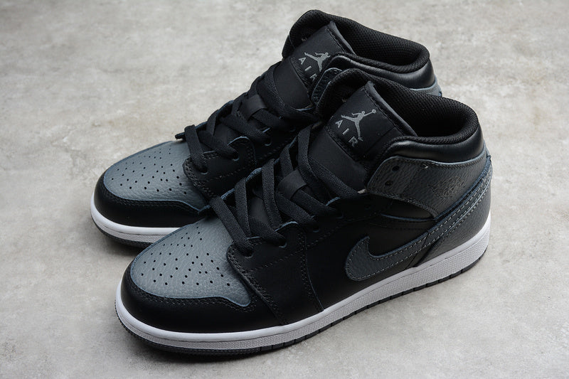 AJ1 Mid