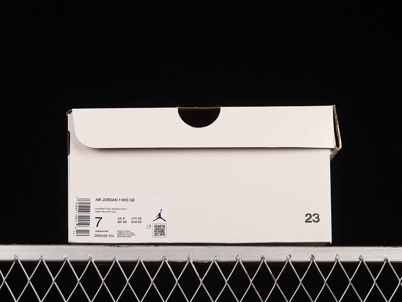 AJ1 Mid