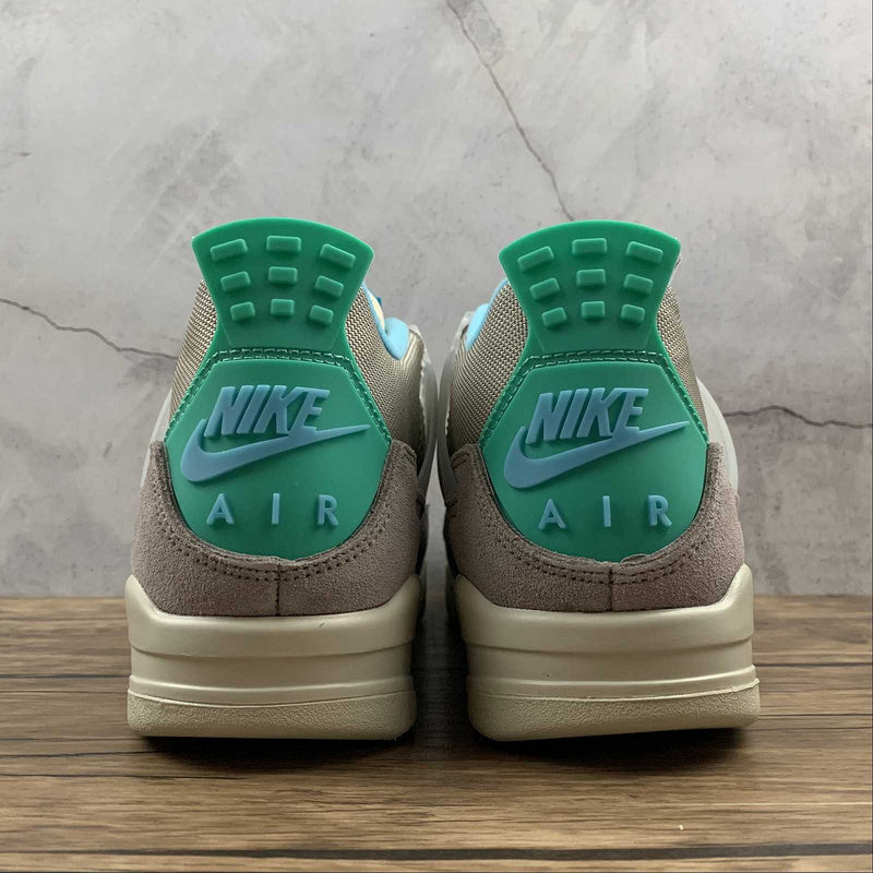 AJ4