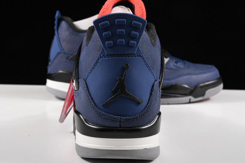 AJ4