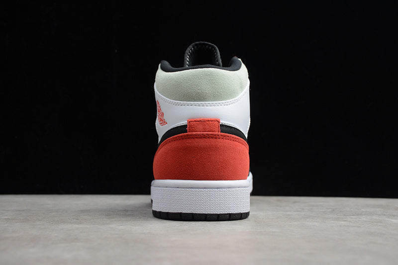 AJ1 Mid