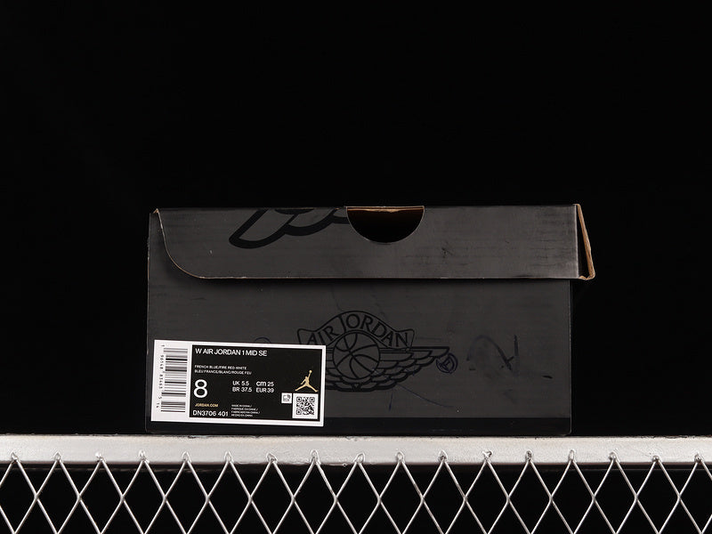 AJ1 Mid