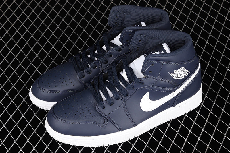 AJ1 Mid