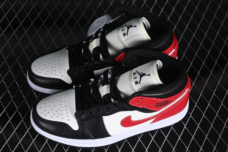 AJ1 Mid