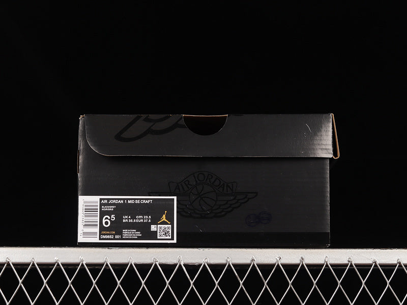 AJ1 Mid