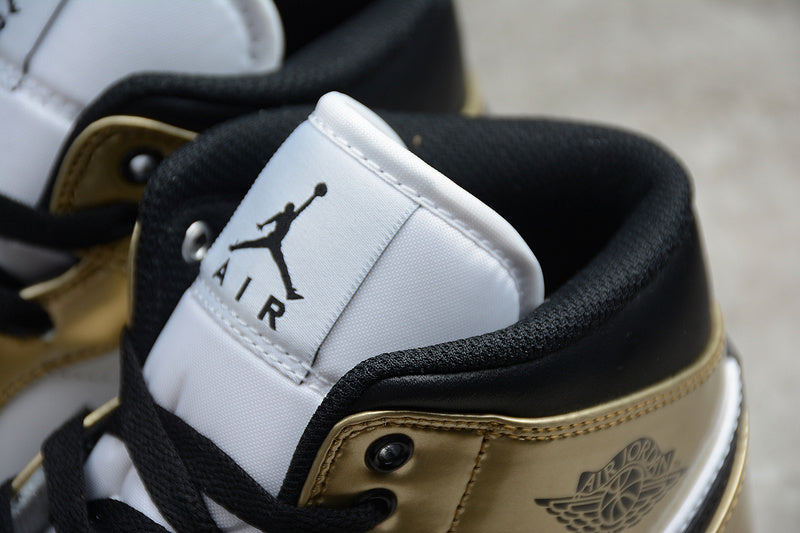 AJ1 Mid