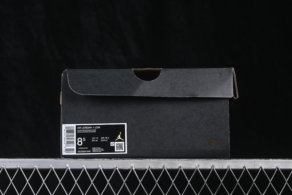 AJ1 Low