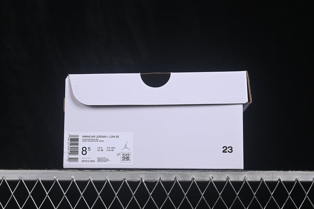AJ1 Low