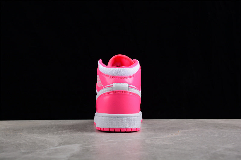 AJ1 Mid