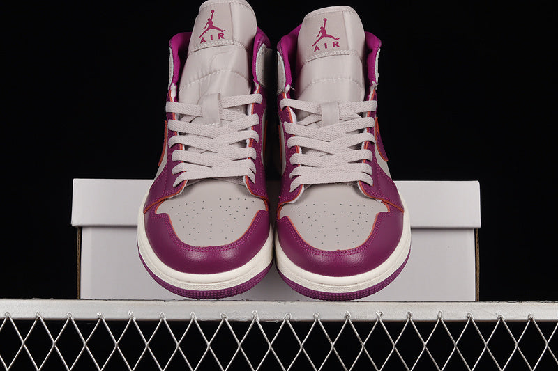 AJ1 Mid