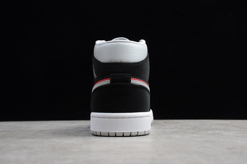 AJ1 Mid