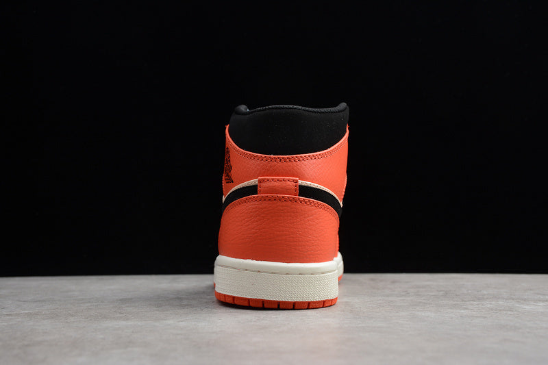 AJ1 Mid