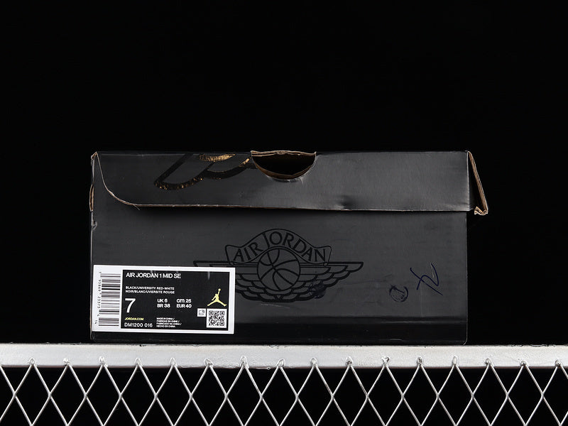 AJ1 Mid