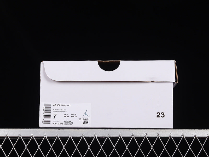 AJ1 Mid