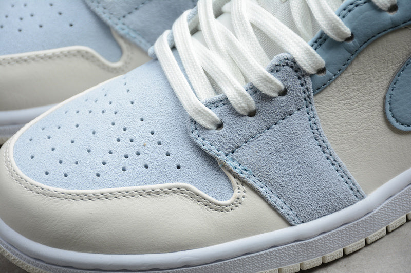 AJ1 Mid