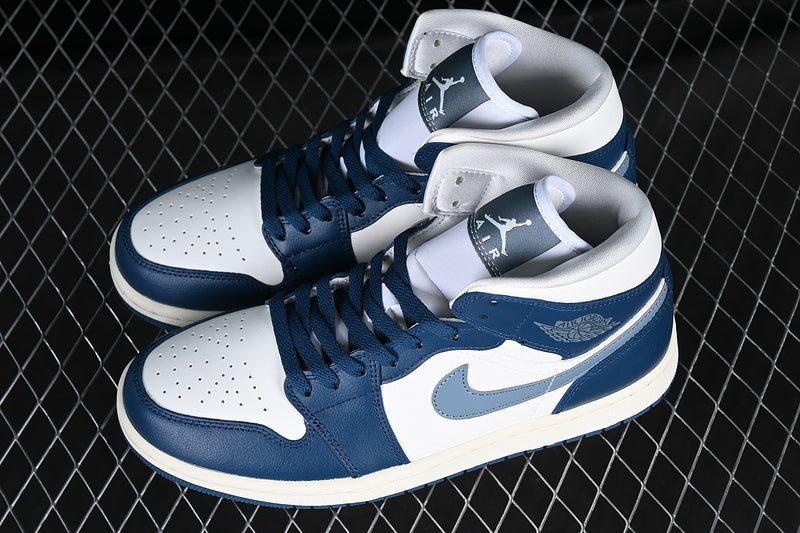 AJ1 Mid