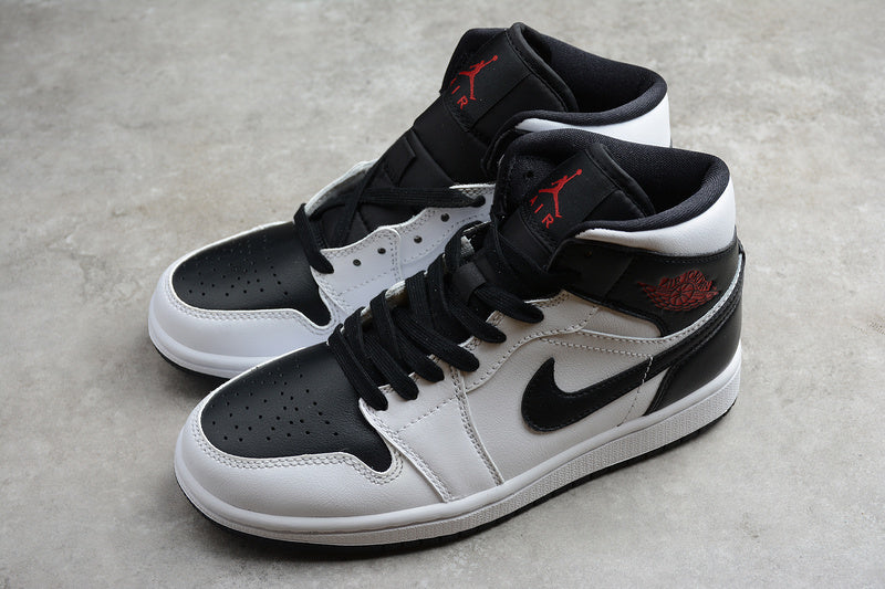 AJ1 Mid