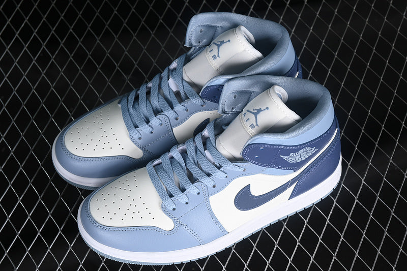 AJ1 Mid