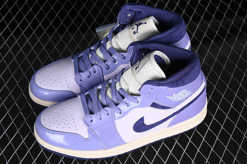 AJ1 Mid