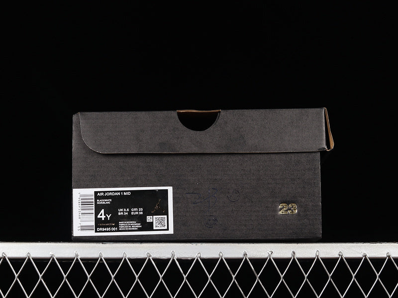AJ1 Mid