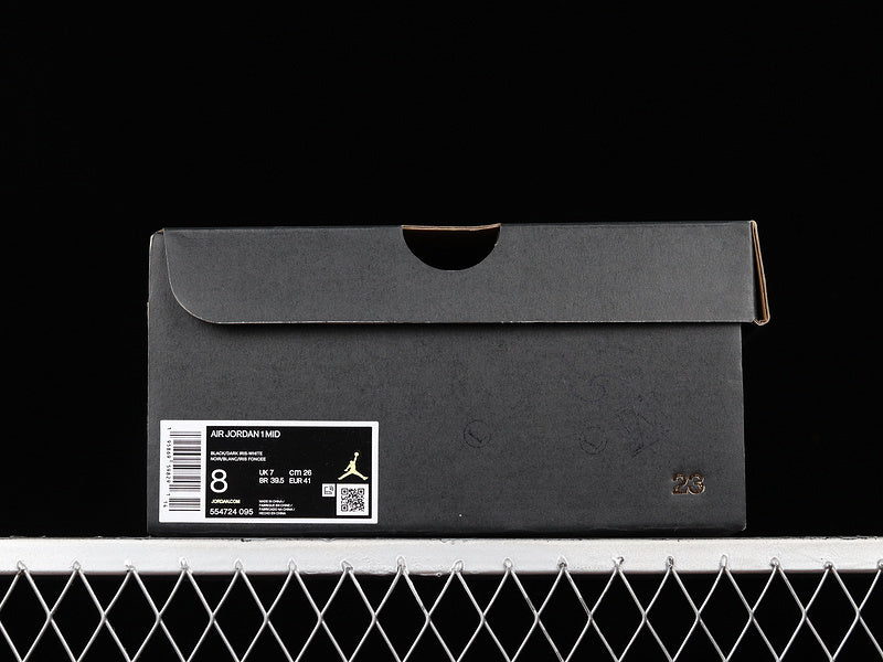 AJ1 Mid