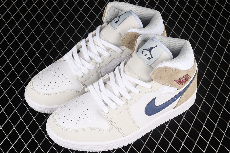 AJ1 Mid