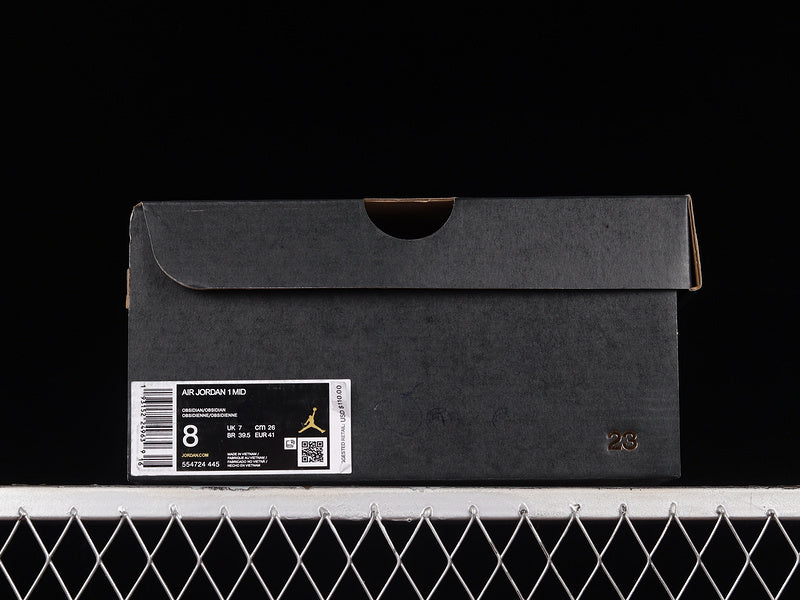 AJ1 Mid
