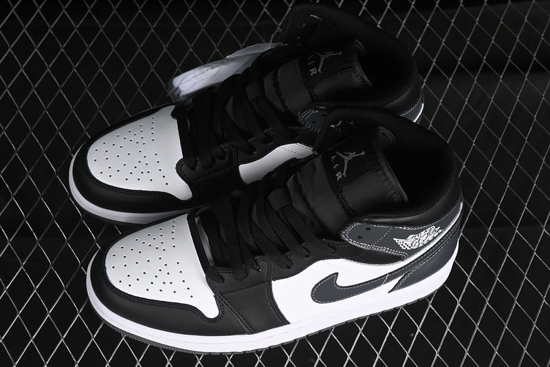 AJ1 Mid
