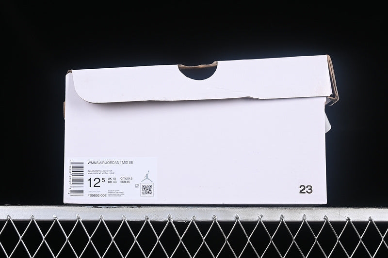 AJ1 Mid