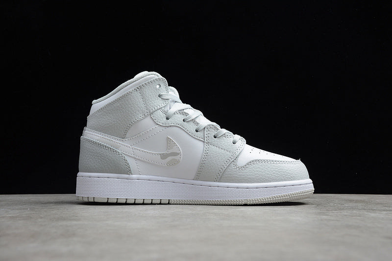 AJ1 Mid