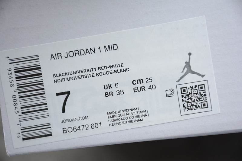 AJ1 Mid