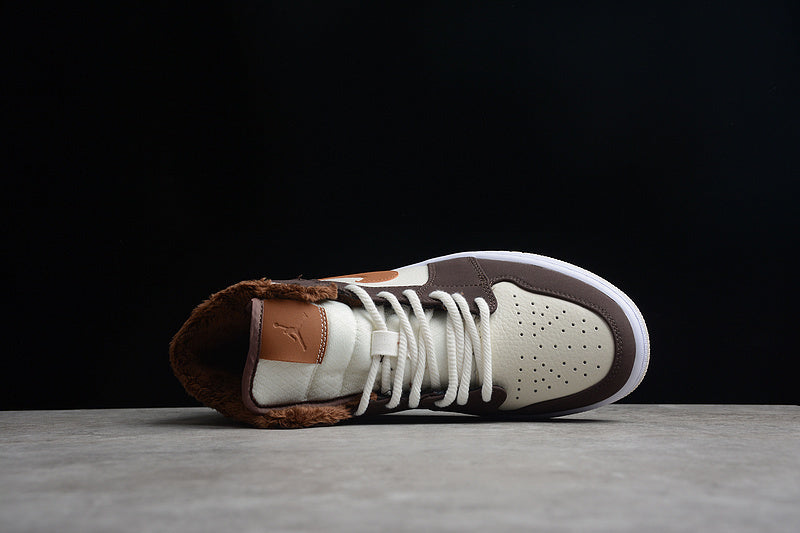 AJ1 Mid
