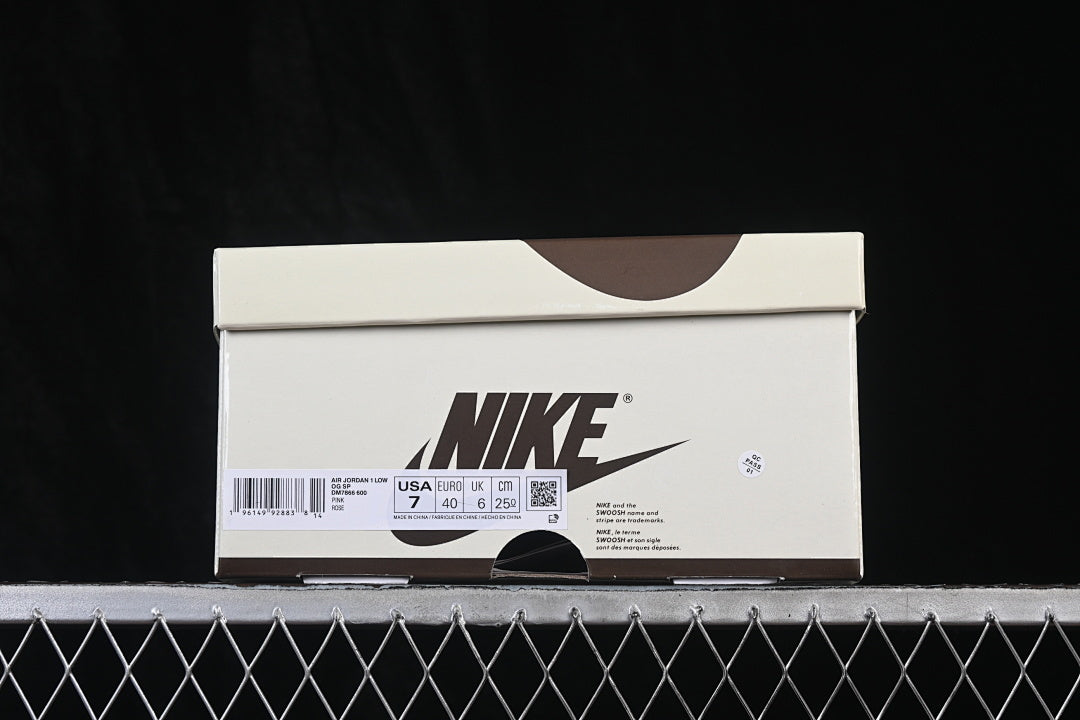 AJ1 Low