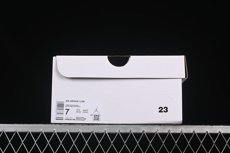 AJ1 Low