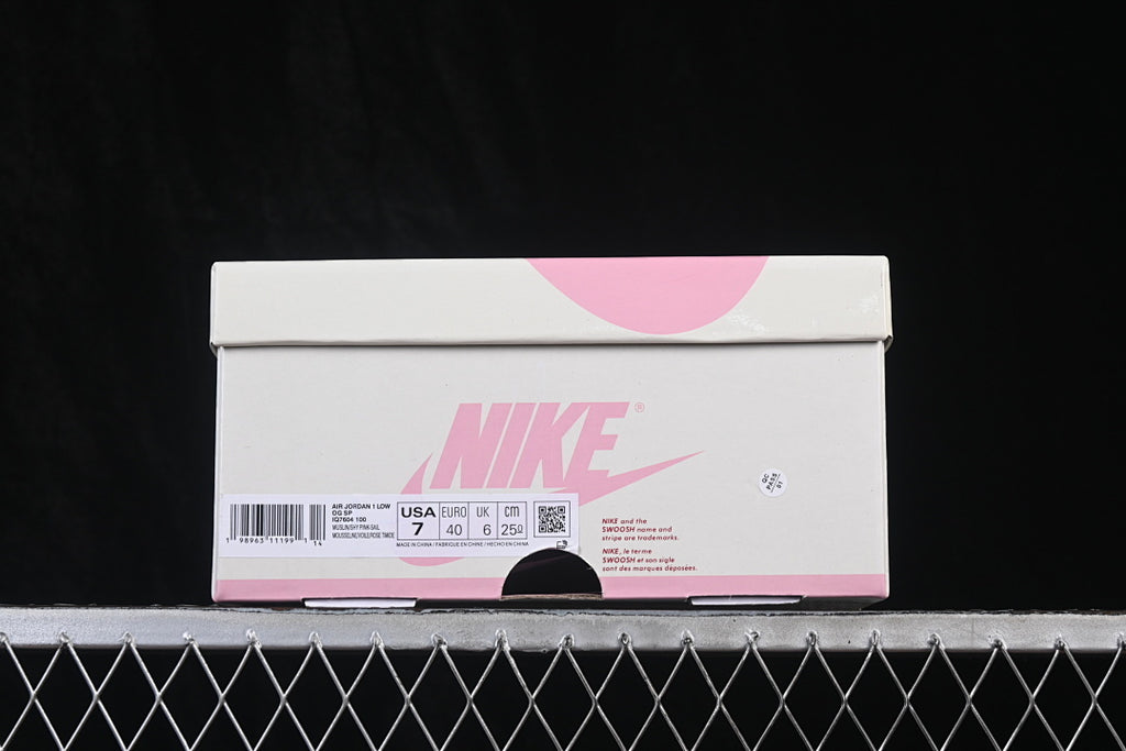 AJ1 Low