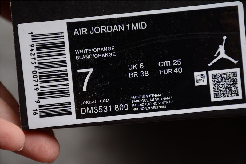 AJ1 Mid