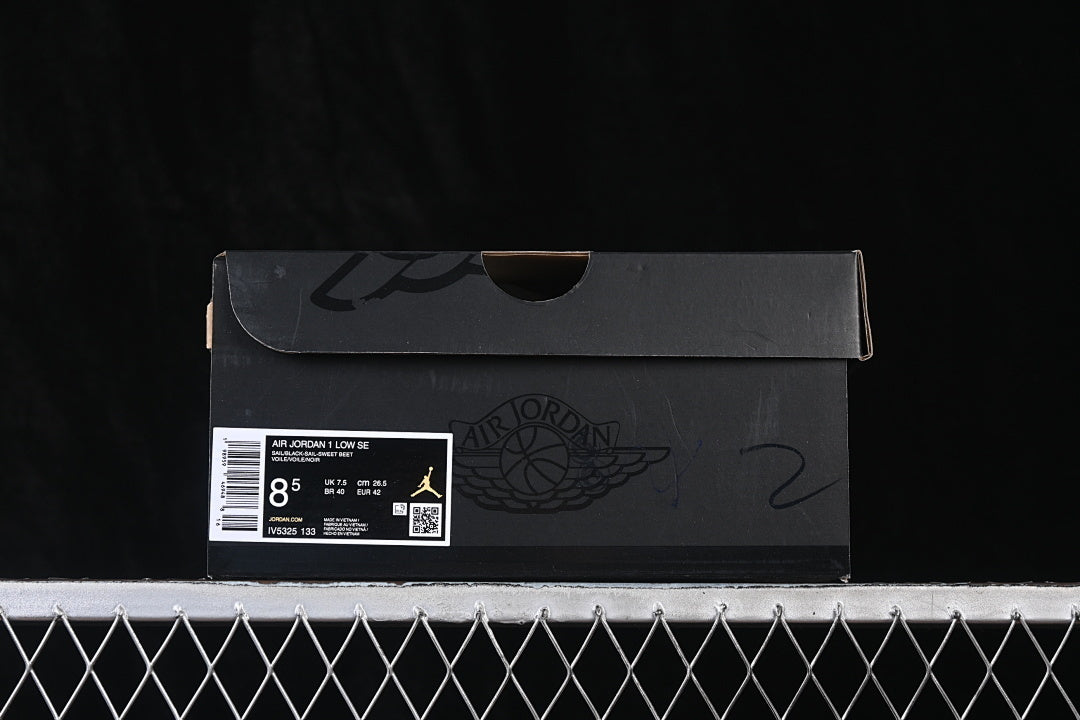 AJ1 Low
