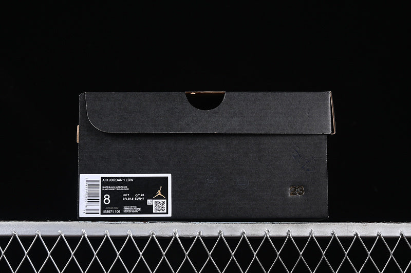 AJ1 Low