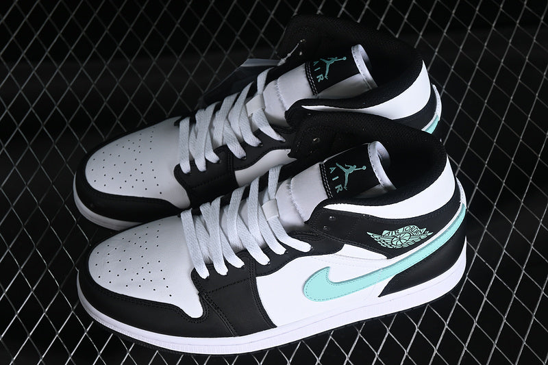 AJ1 Mid