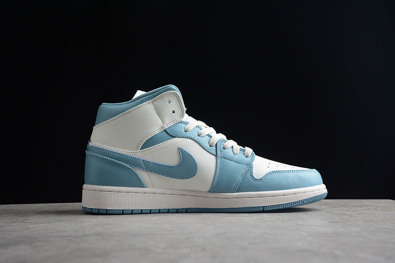 AJ1 Mid