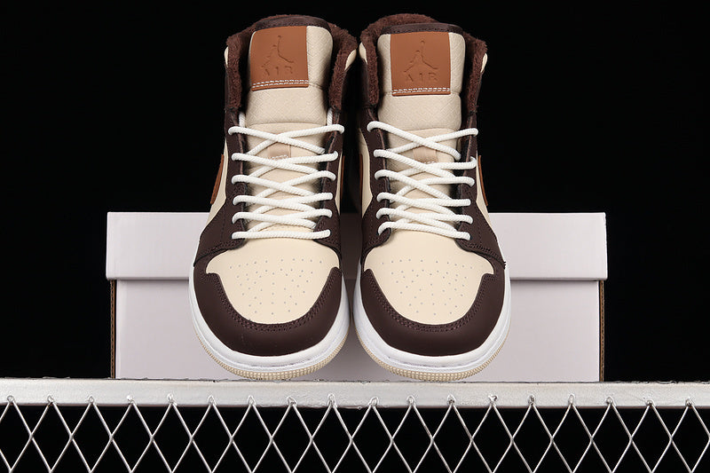 AJ1 Mid