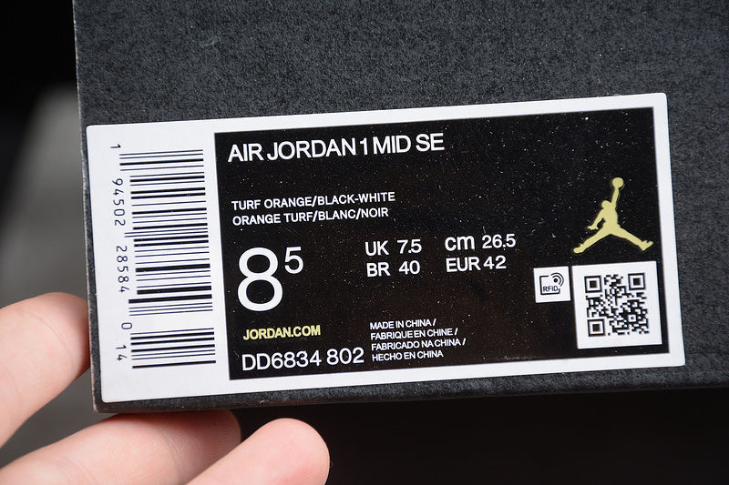 AJ1 Mid
