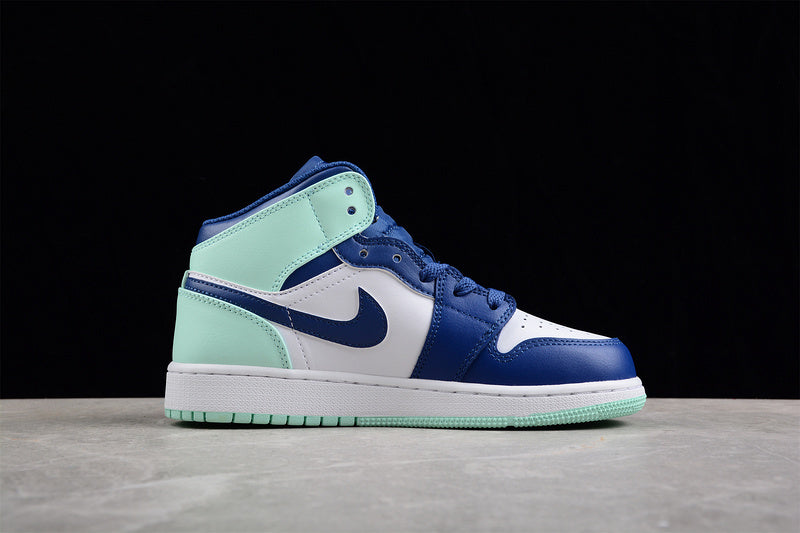 AJ1 Mid