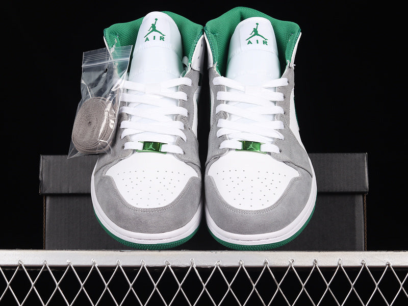AJ1 Mid