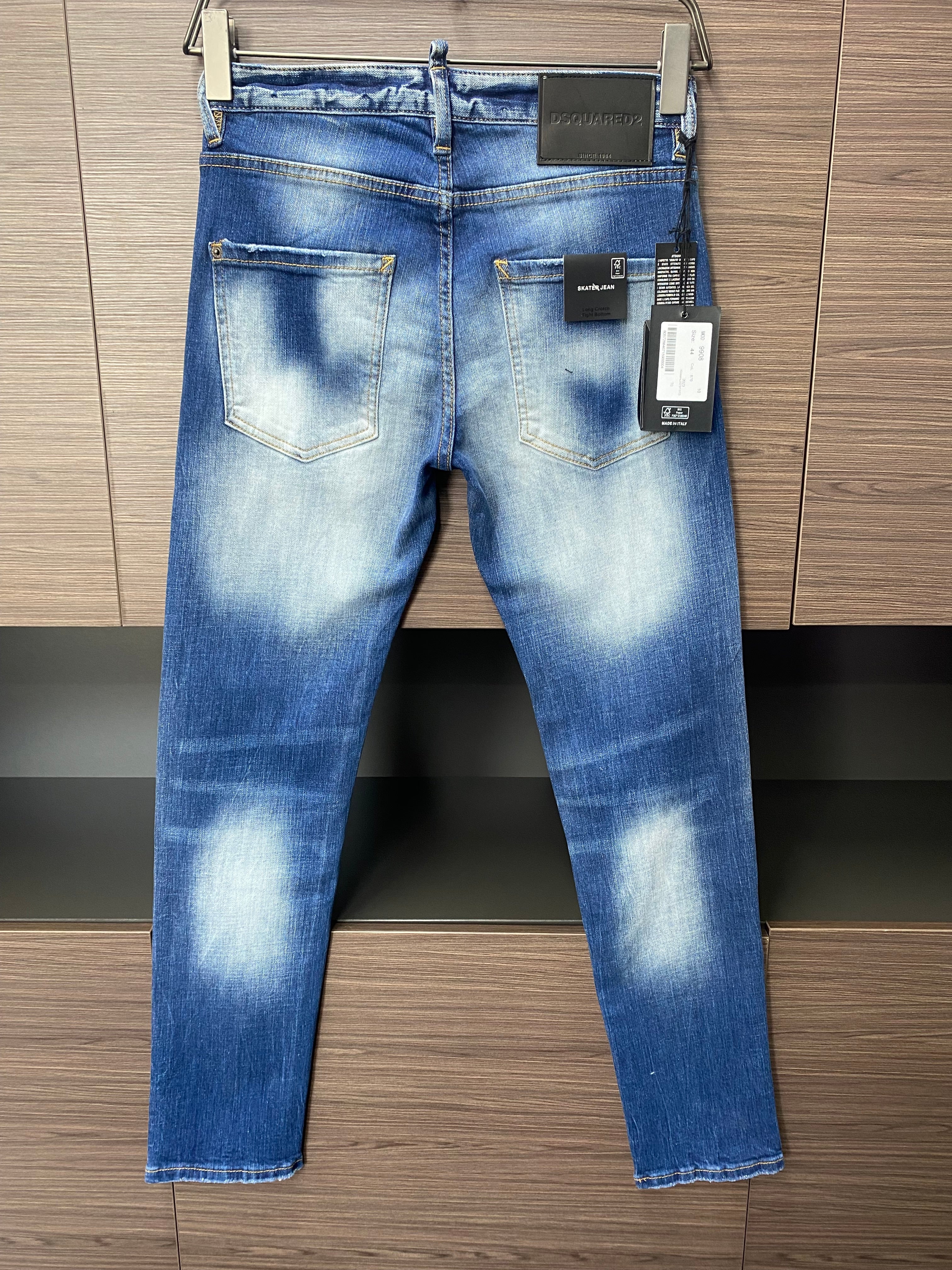 D2 Jeans