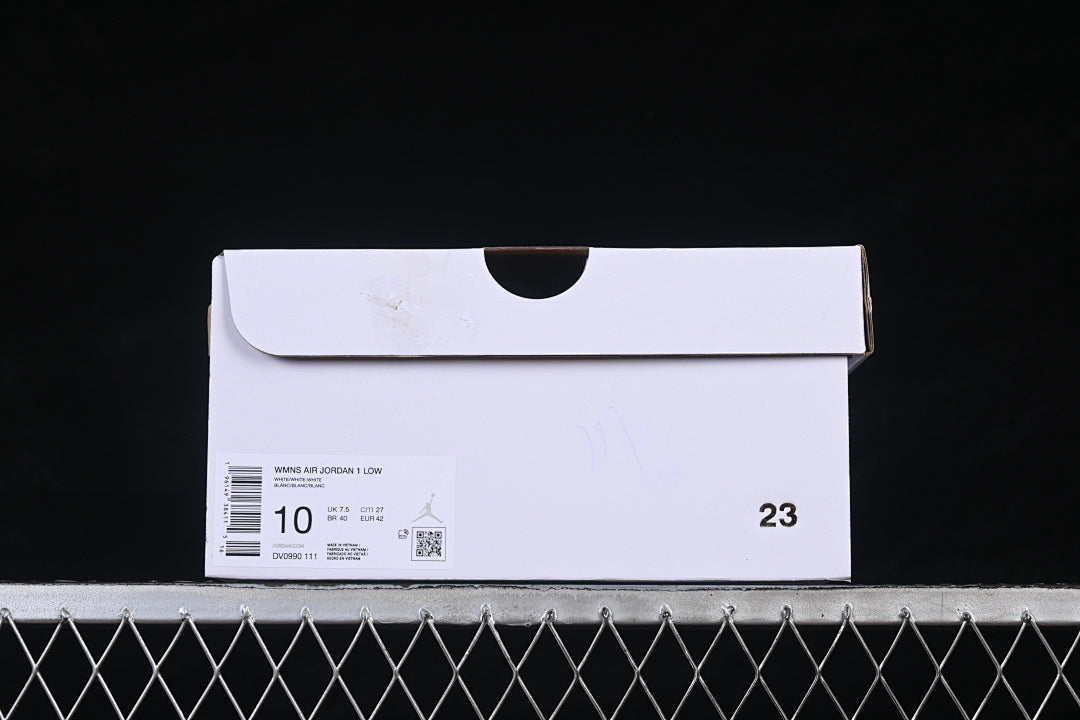 AJ1 Low